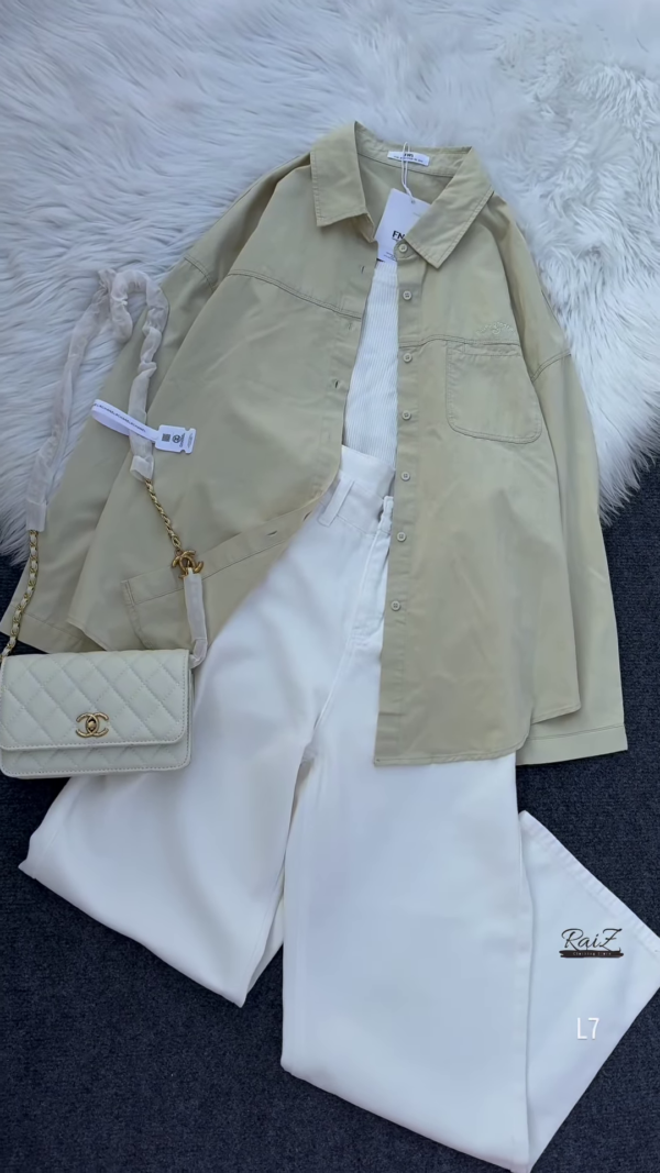 Chic Oversized Shirt – Effortless Elegance 💖 - Image 3