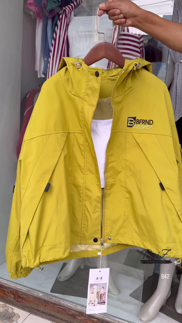 🔥 Trendy Hooded Windbreaker – Street Style Must-Have! 🔥 - Image 4