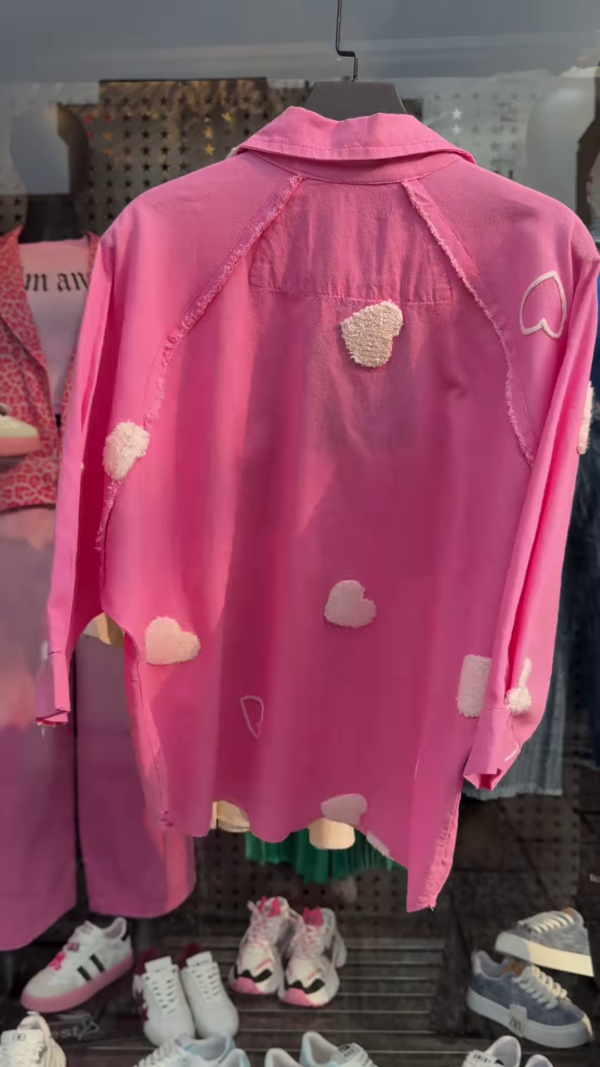 💖 Trendy Oversized Pink Heart Shirt – Now in 5 Colors! 💖 - Image 3