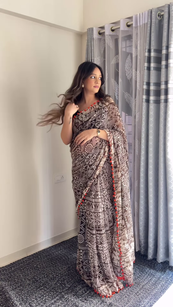 🌿 Tribal Fusion Multicolor Saree – A Timeless Artistic Statement 🌿 - Image 3