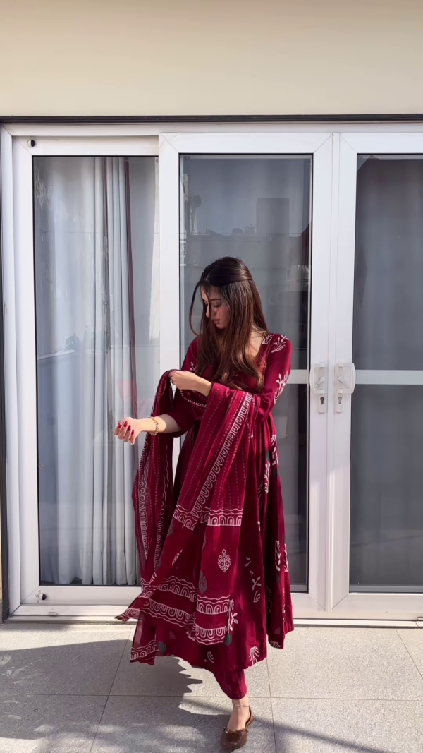 🌹 Timeless Grace – Maroon Ethnic Anarkali Set 🌹 - Image 3
