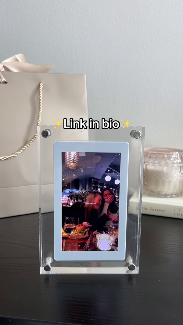 🖼️  Freeze Your Favorite Moments in Style 💞