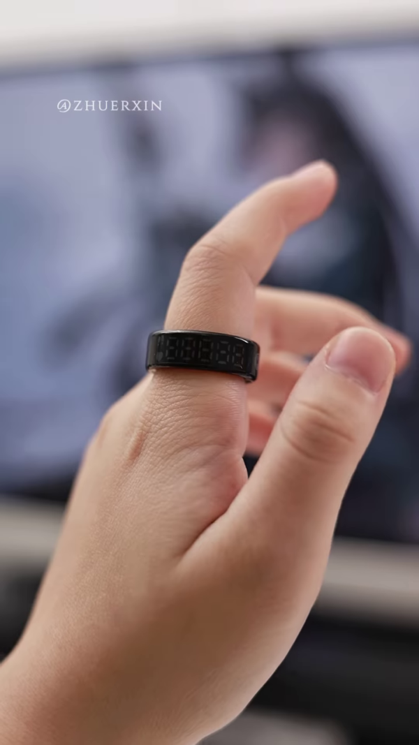 🖤 : The Future at Your Fingertip ⌚💍 - Image 3