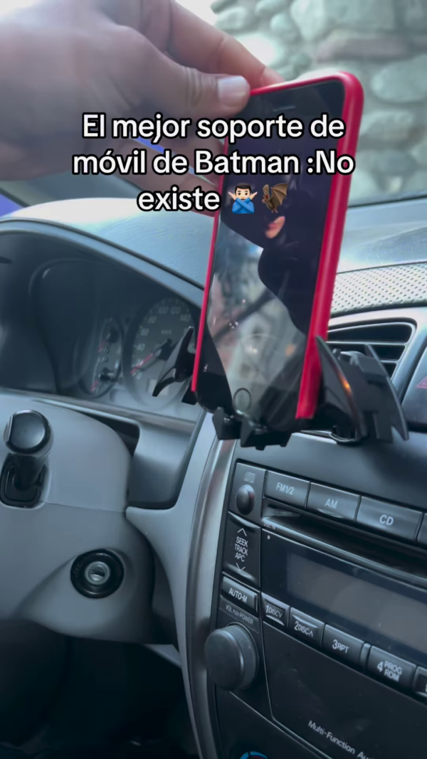 🦇 The Ultimate Batman Phone Holder You Never Knew You Needed! 📱🚗 - Image 2