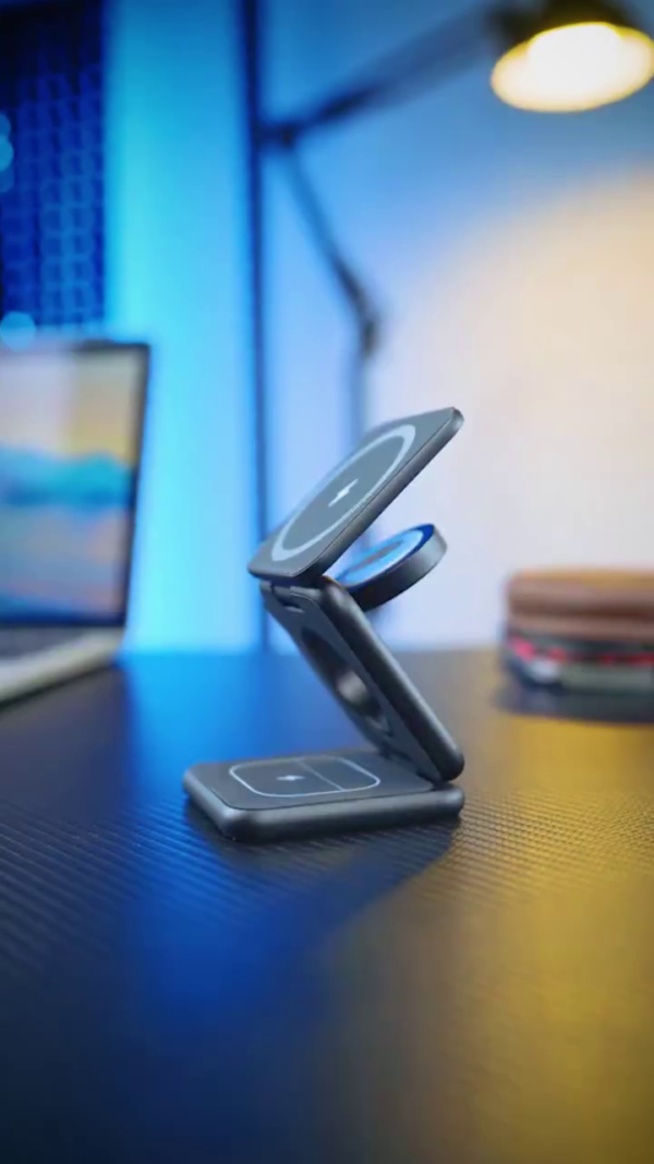 3-in-1 Foldable Magnetic Wireless Charging Station – Compact Fast Charger for Phone, Watch & Earbuds - Image 3