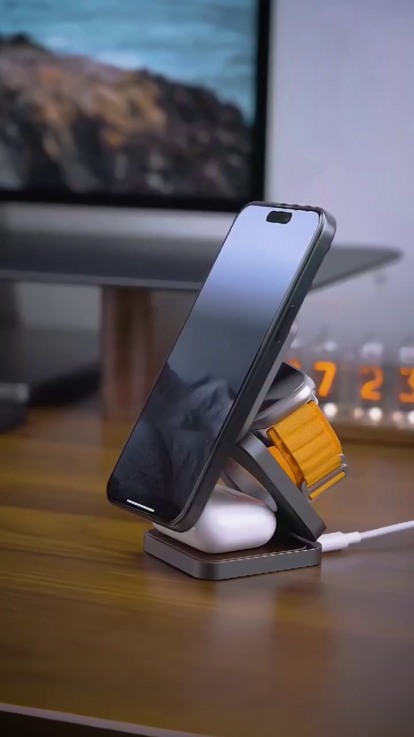 3-in-1 Foldable Magnetic Wireless Charging Station – Compact Fast Charger for Phone, Watch & Earbuds - Image 2