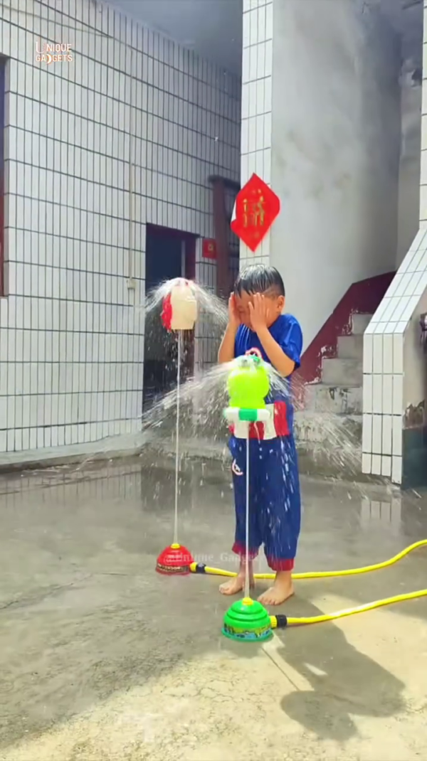 Outdoor Rotating Water Sprinkler Toy for Kids – Fun Backyard Summer Splash Game - Image 3