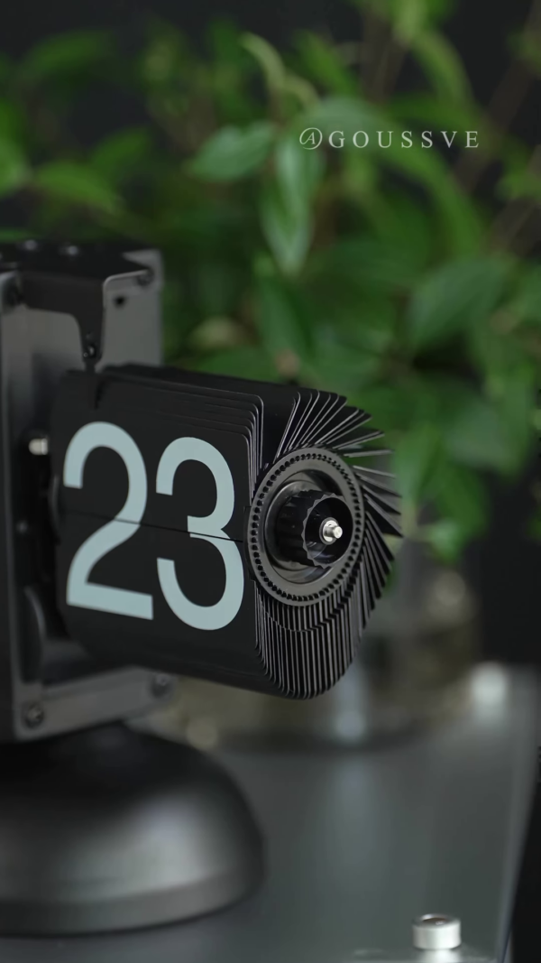 ⏰ Retro Flip Clock – Minimalist Style, Timeless Charm - Image 2