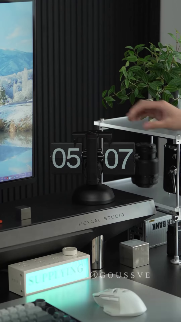⏰ Retro Flip Clock – Minimalist Style, Timeless Charm - Image 4