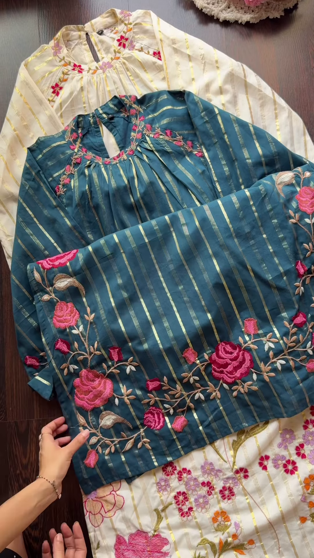 Embroidered Kurta Trio with Gold Stripes – Floral Neckline Ethnicwear in Green, Blue & White - Image 3