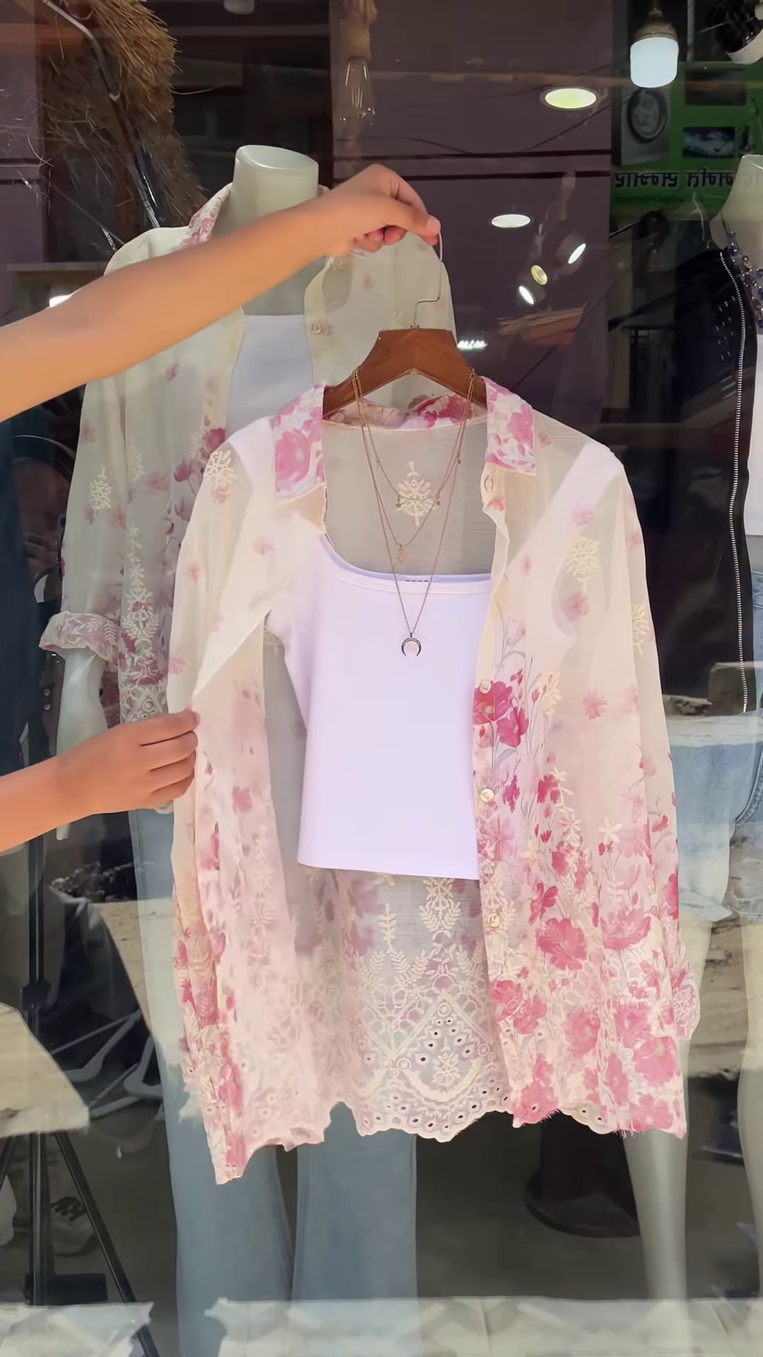 Sheer Floral Lace Blouse in Pink & White – Layered Casualwear for Women - Image 5