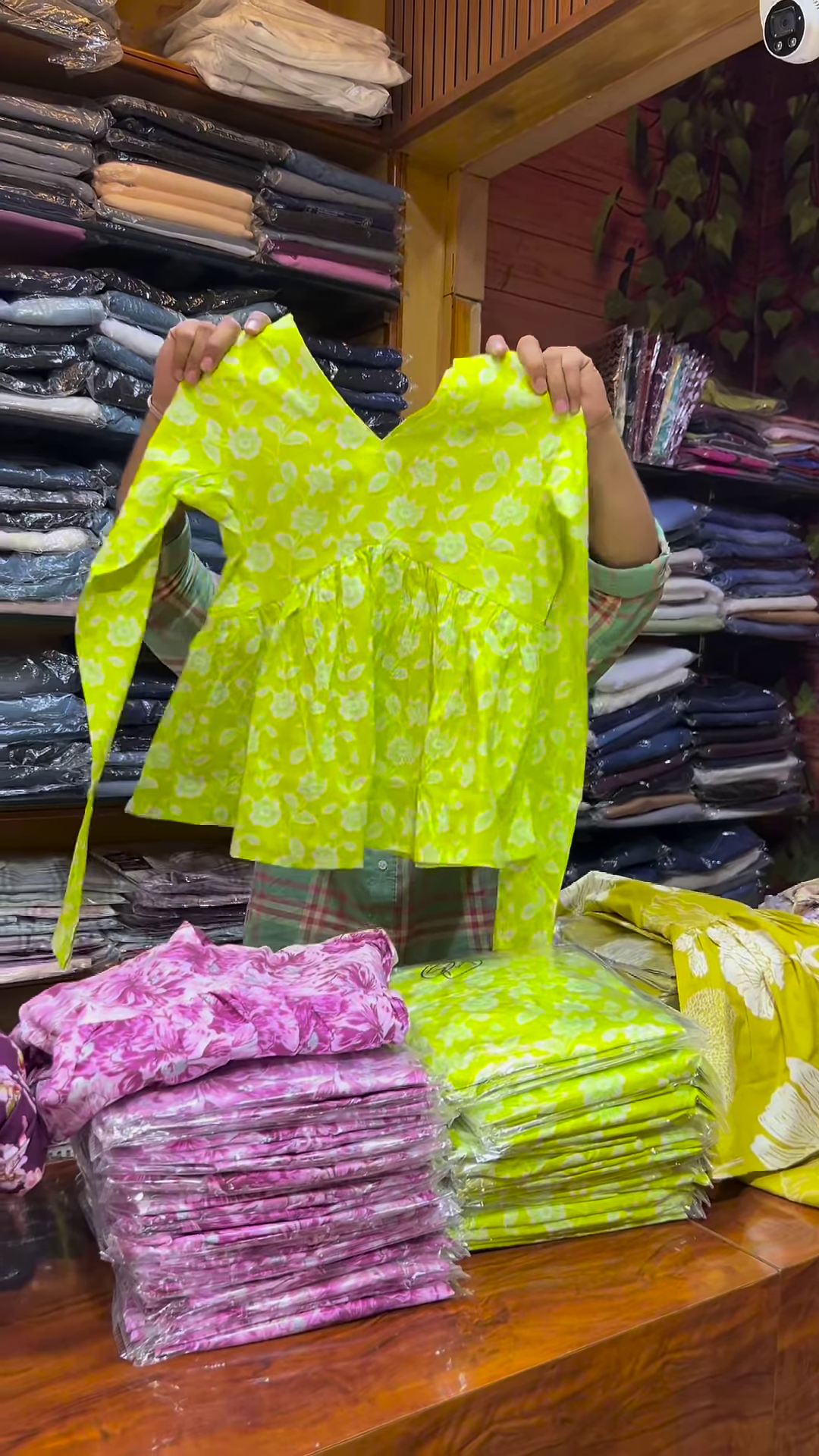 Green Floral Printed V-Neck Blouse with Long Sleeves for Women - Image 9