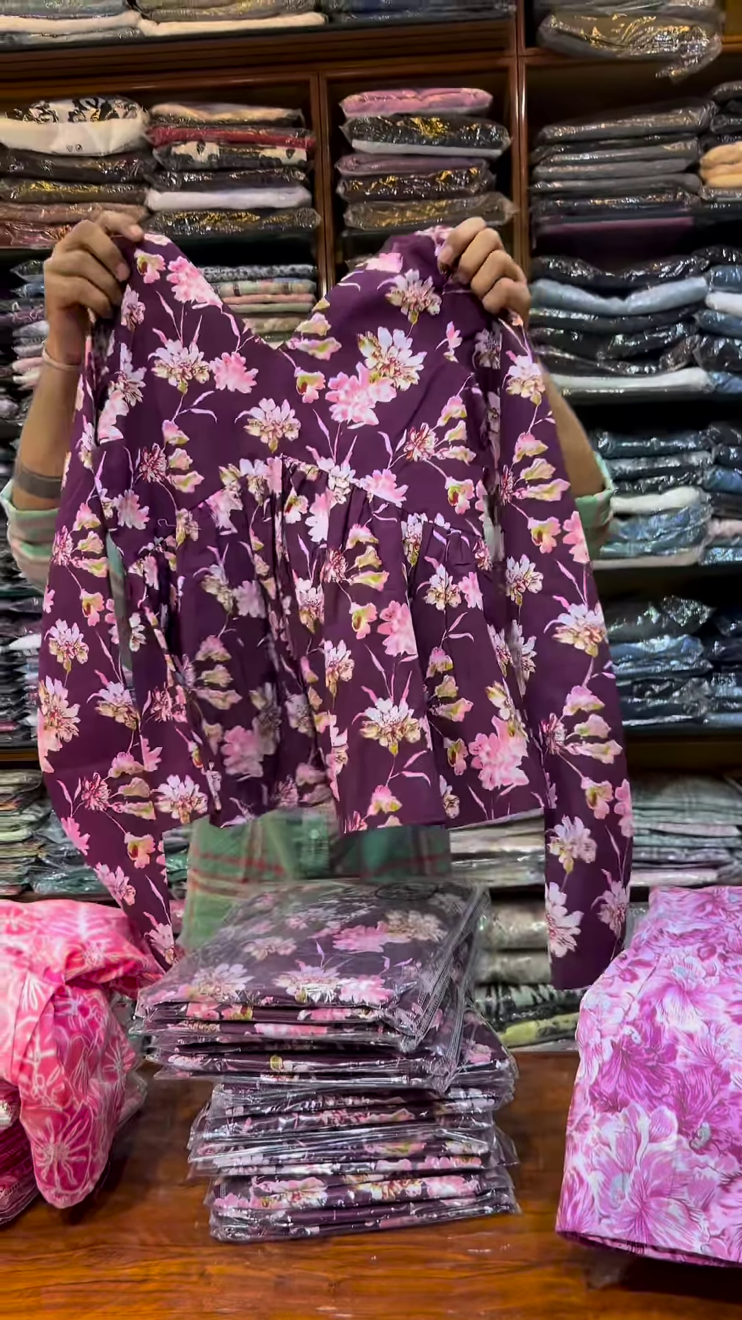 Green Floral Printed V-Neck Blouse with Long Sleeves for Women - Image 7