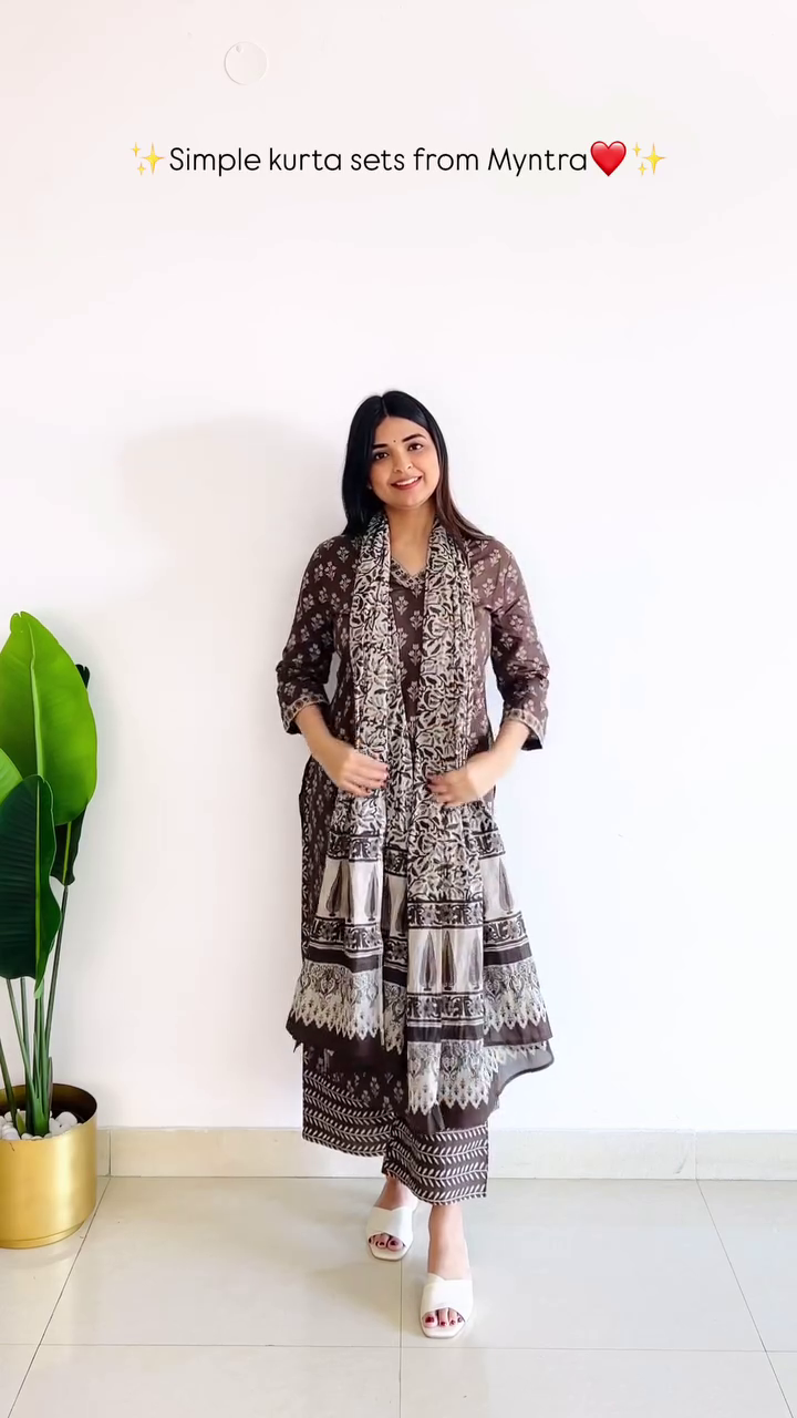 Contemporary Bandhani Suit.