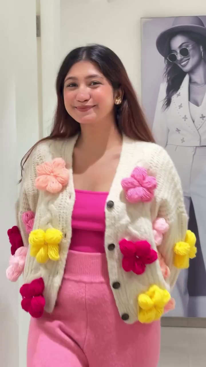 π§Ά "Enchanting Whimsical Yarn Blossom Wonderland Hand-Knit Cream Cardigan Bursting with Plush Pink, Red, and Yellow Flowers for Joyful Fashionistas" π§Άβ