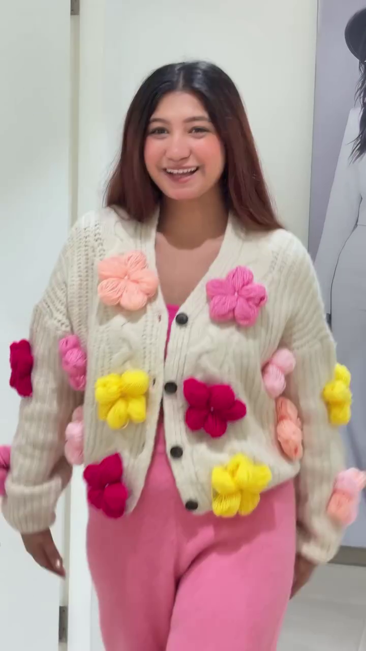 π§Ά "Enchanting Whimsical Yarn Blossom Wonderland Hand-Knit Cream Cardigan Bursting with Plush Pink, Red, and Yellow Flowers for Joyful Fashionistas" π§Άβ - Image 2