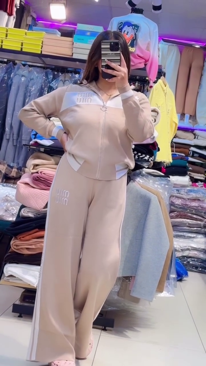 π "Cosmic Sandstone Modern Zipper-Front Relaxed Luxe Tracksuit Set with Streamlined White Stripe Accents and Versatile Lounge Appeal for Fashion-Forward Stars" πβ - Image 2