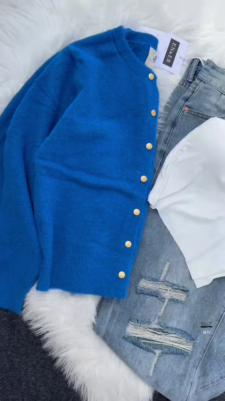 π Enfir Pop: Gold-Button Cardigan & Distressed Denim Set - Image 3