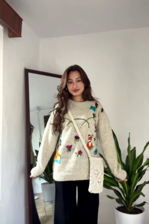 🍂 Cozy Autumn Vibes – Sweater Weather Essential 🍁✨