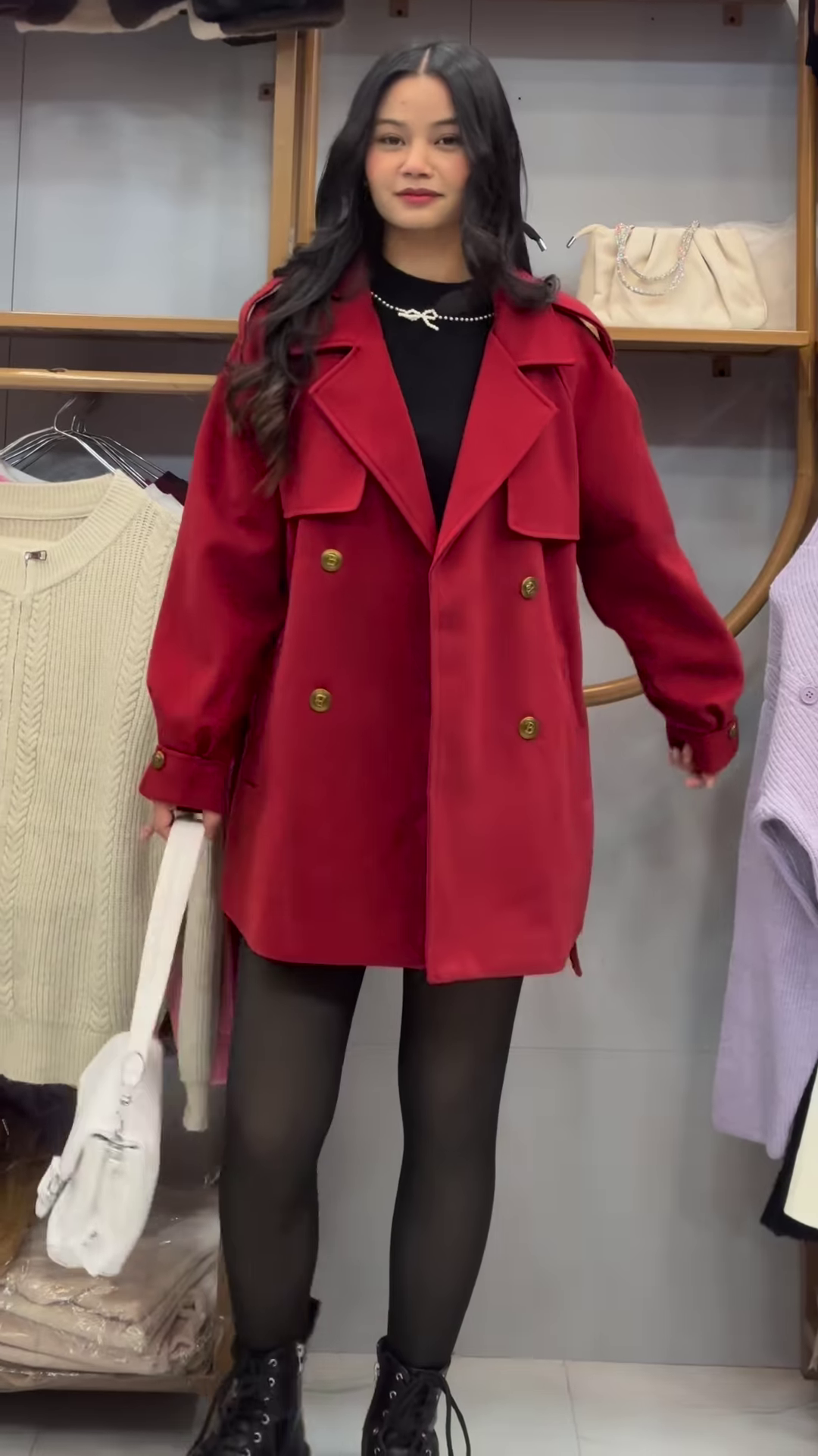 π· Elegance in Motion β The Classic Green & Black Ensemble πΏπ€ - Image 5