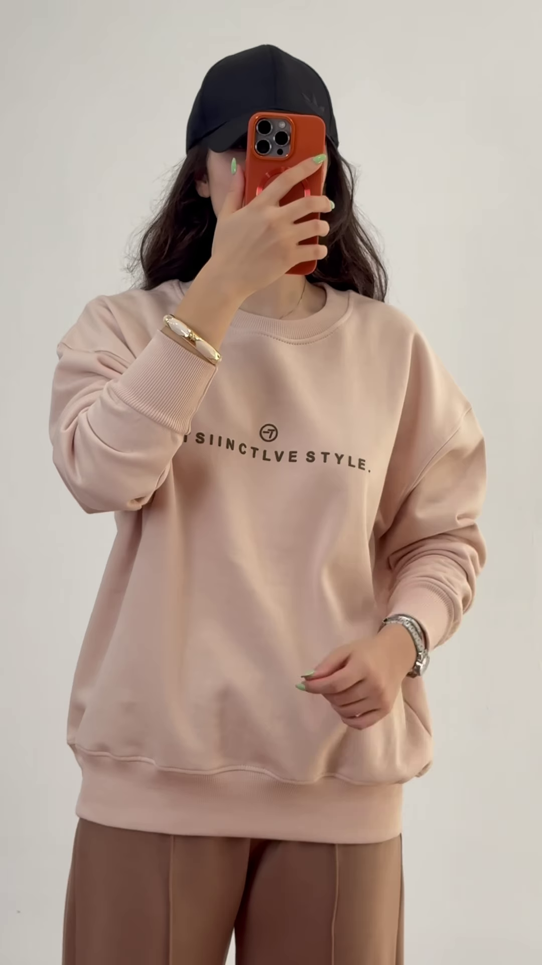 π¨ Cozy Vibes β Everyday Essential Sweatshirt Collection β¨π